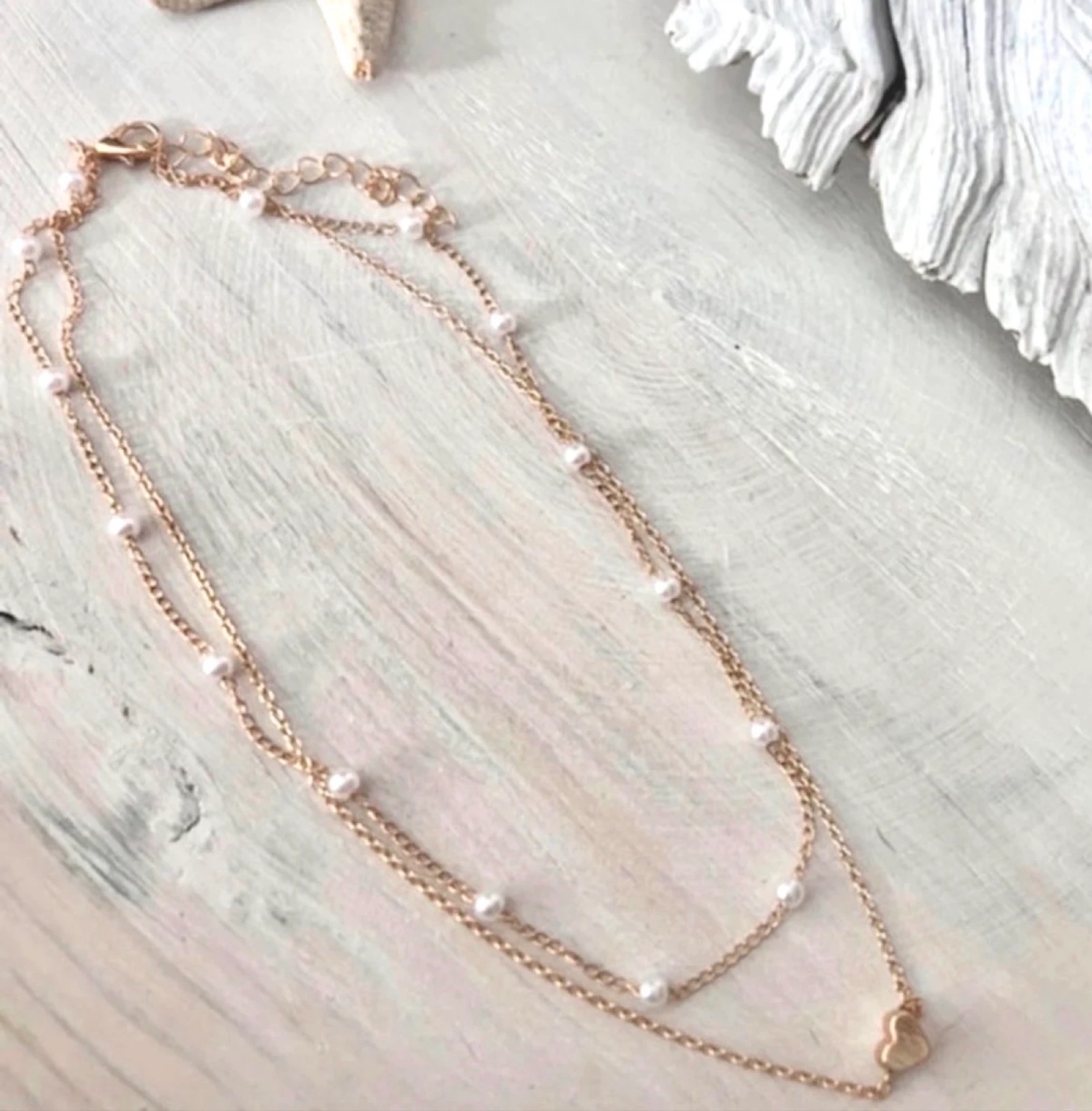 Collar doble cadena minimalistas con dije corazón